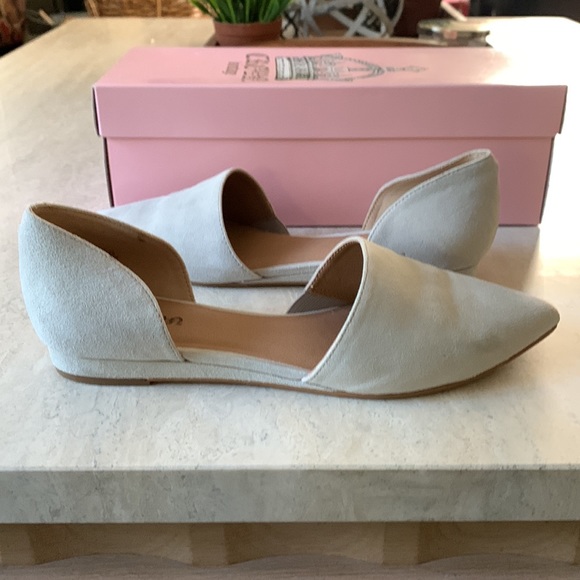 Suede pointed flats - Picture 3 of 8